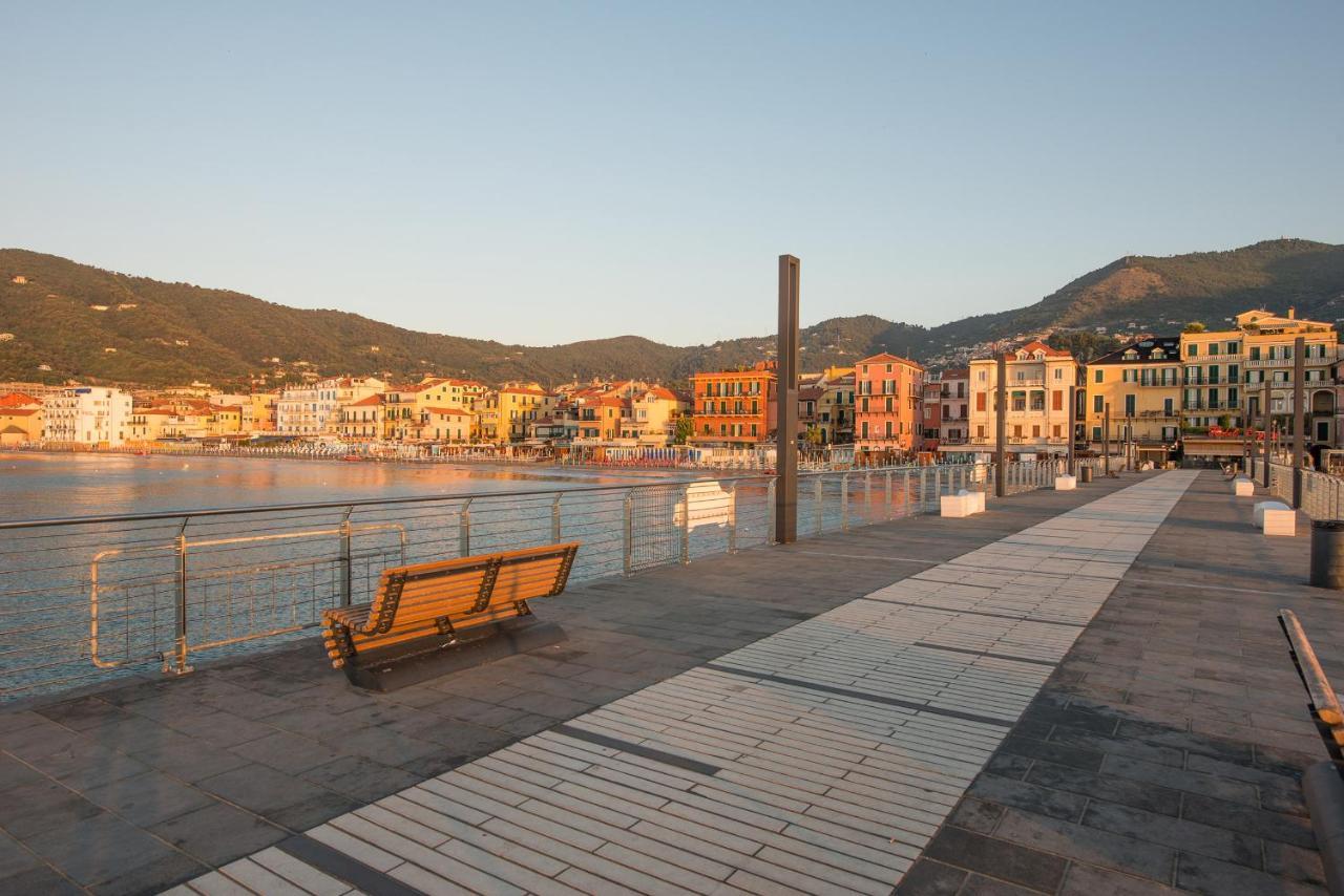 Hotel Ligure Alassio Exterior photo